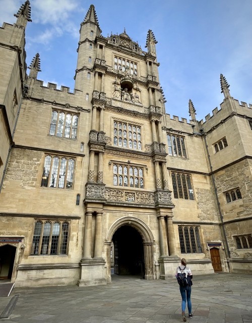 英国伦敦一日游：温莎城堡+牛津徒步+巨石阵（周一/六中文）