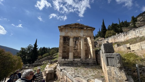 遇见醉美希腊——雅典+圣托里尼+扎金索斯+伯罗奔尼撒+梅黛奥拉天空之城九日游