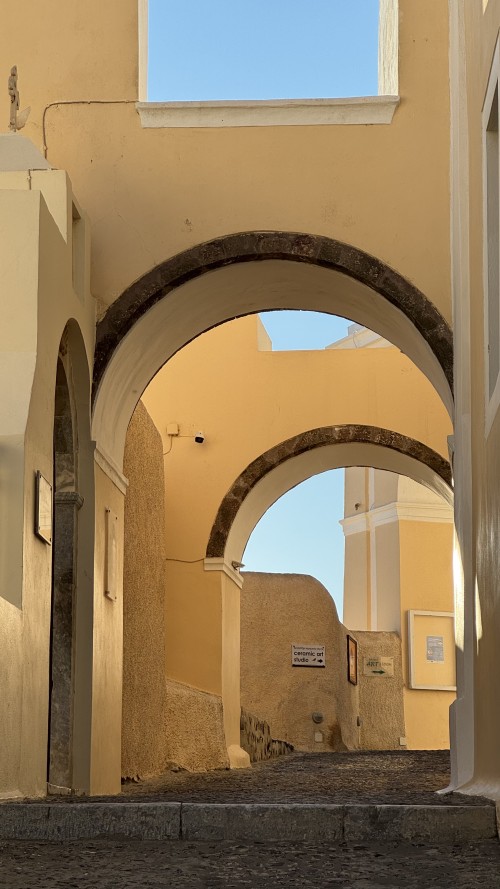 遇见醉美希腊——雅典+圣托里尼+扎金索斯+伯罗奔尼撒+梅黛奥拉天空之城九日游