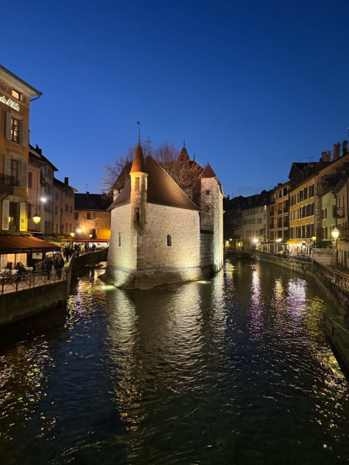 【经典热卖】【奇峰湖泊，亲近自然】法瑞双国，金色快车之旅