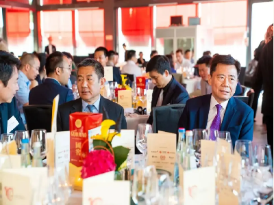 开元周游携手泸州老窖赞助德国中国商会成立十周年系列活动