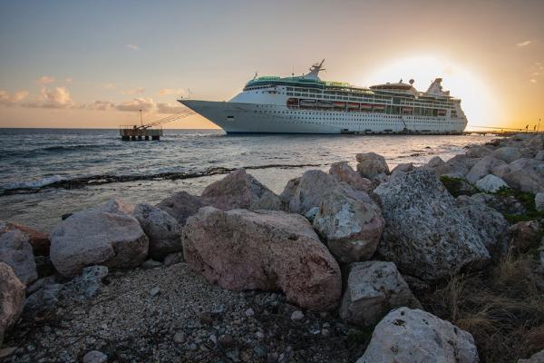CELEBRITY名人邮轮  | 深度休闲探索冰岛 | 暑期邮轮8天7夜冰岛航旅