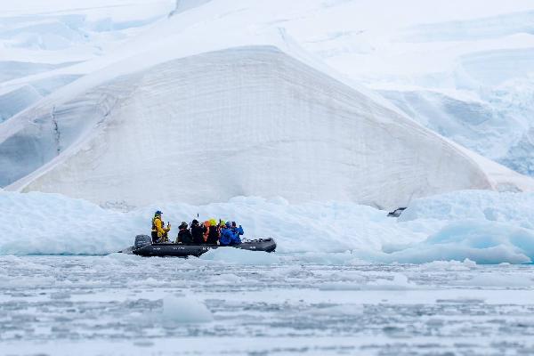 【Antarctica21】南极经典海空联航8天7晚——麦哲伦发现号&麦哲伦探索号（智利进出）