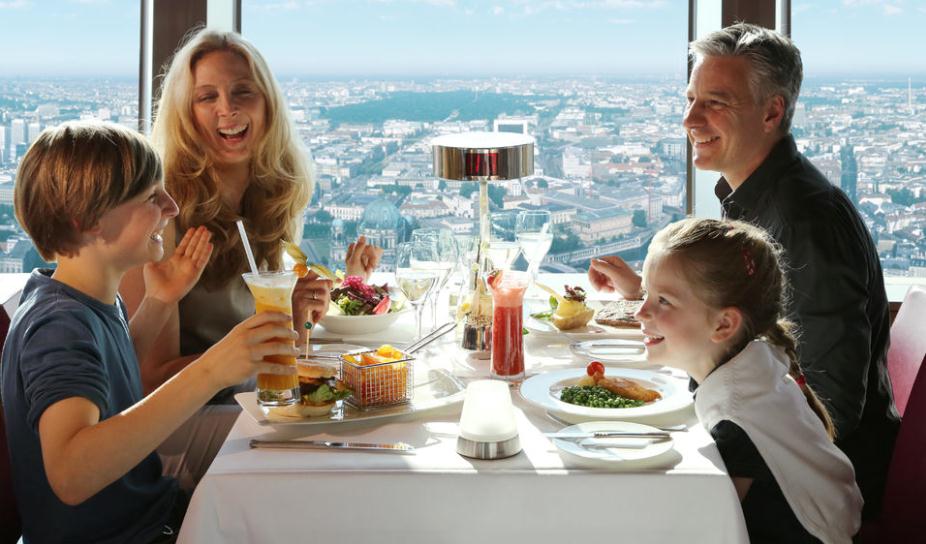 参观柏林电视塔+贵宾级午餐--免排队